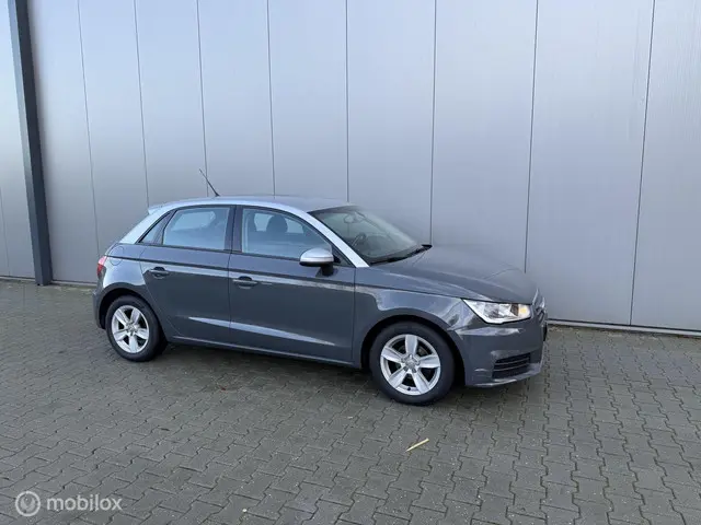Audi A1 Sportback 1.0 TFSI Jaar apk 2017 Benzine 5