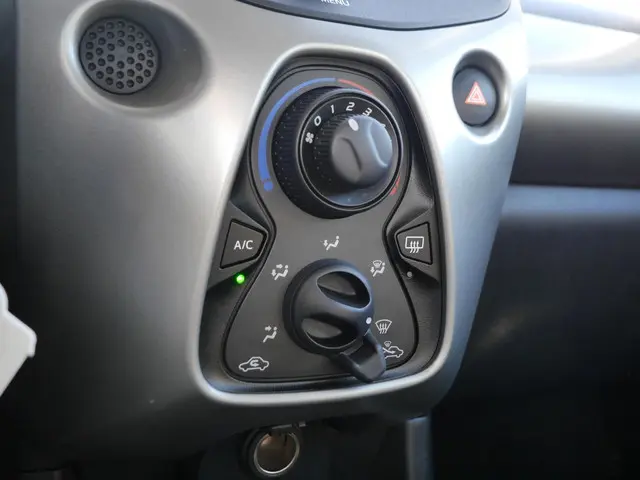 Peugeot 108 1.0 VTi Active 2015 Benzine 21