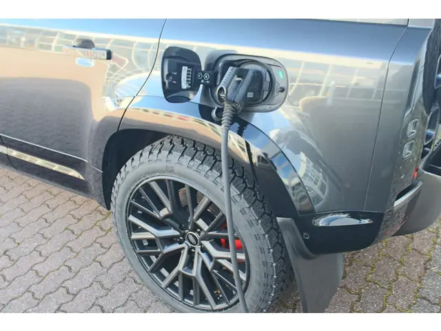 Land Rover Defender 2.0 P400e 110 X 2022 Hybride Benzine 28