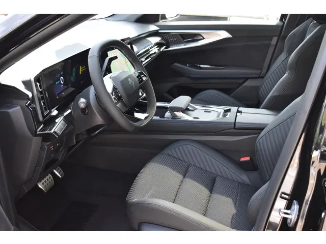 Renault Espace esprit Alpine 2025 Hybride Benzine 10