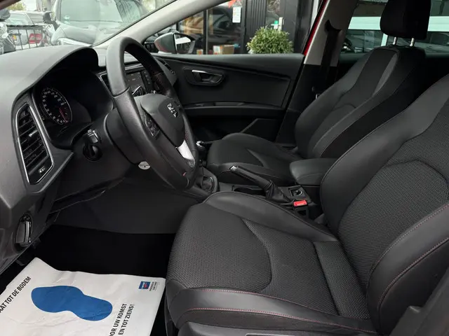 SEAT Leon 1.4 TSI FR 140pk / PDC / 2013 Benzine 9