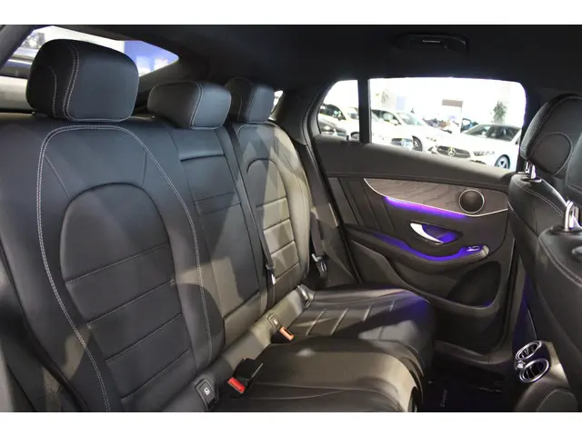 Mercedes-Benz GLC Coupé 300 4MATIC Premium 2019 Benzine 12