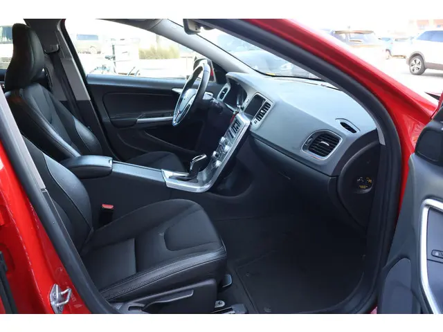 Volvo S60 1.5 T2 Nordic+ 2017 Benzine 4