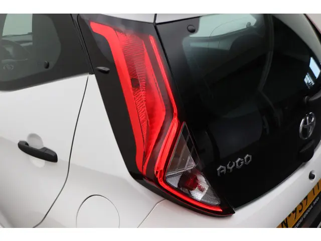 Toyota Aygo 1.0 VVT-i x-fun 2022 Benzine 24