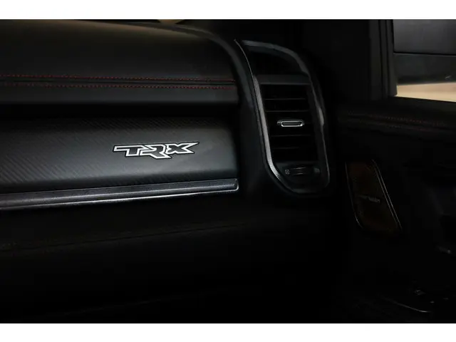 Dodge Ram 1500 4X4 6.2 V8 4x4 Crew Cab TRX 2022 Benzine 34