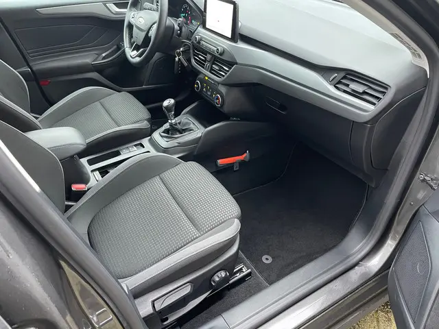 Ford Focus 1.0 EcoBoost Connected 2022 Benzine 13