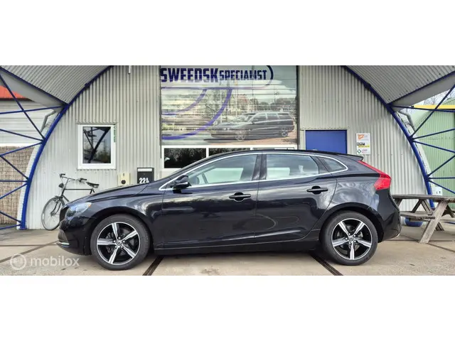 Volvo V40 1.6 T3 Momentum 2013 Benzine 4