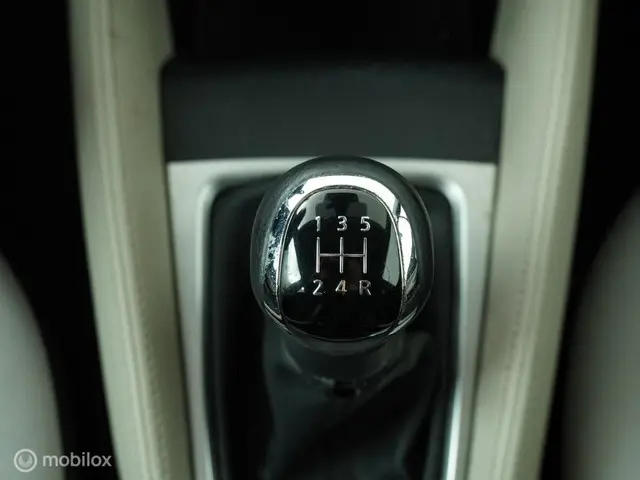 Nissan Micra 0.9 IG-T N-Connecta 2018 Benzine 25