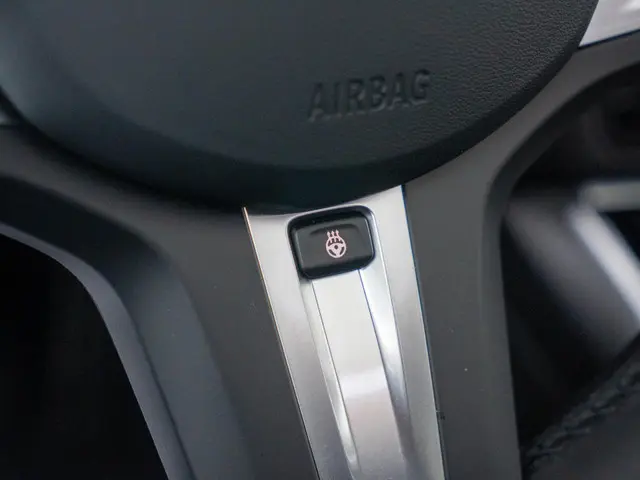 BMW 3 Serie Sedan 320i 2025 Benzine 18