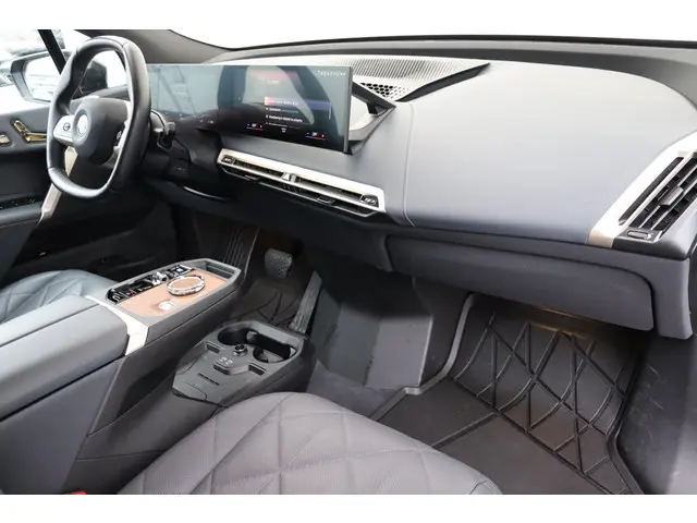BMW iX M60 High Executive 112 kWh 2023 Elektrisch 10