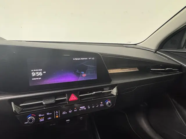 Kia Niro EV DynamicLine 64.8 kWh 2022 Elektrisch 32