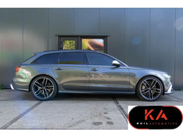 Audi RS6 Avant 4.0 TFSI RS 6 quattro 2015 Benzine 3