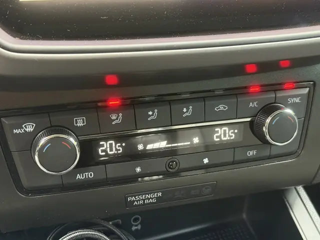 SEAT Ibiza 1.0 TSI Style Business Intense 2019 Benzine 18