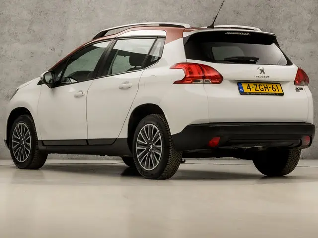 Peugeot 2008 1.2 PureTech Sport 2015 Benzine 3