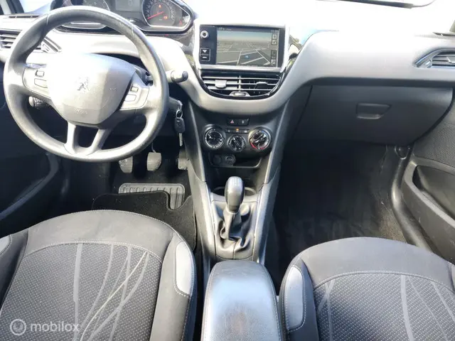 Peugeot 208 1.2 VTi Blue Lease Airco/navi/Pdc 2013 Benzine 12