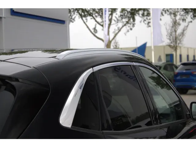 Ford Kuga 2.5 FHEV Titanium 2023 Hybride Benzine 17