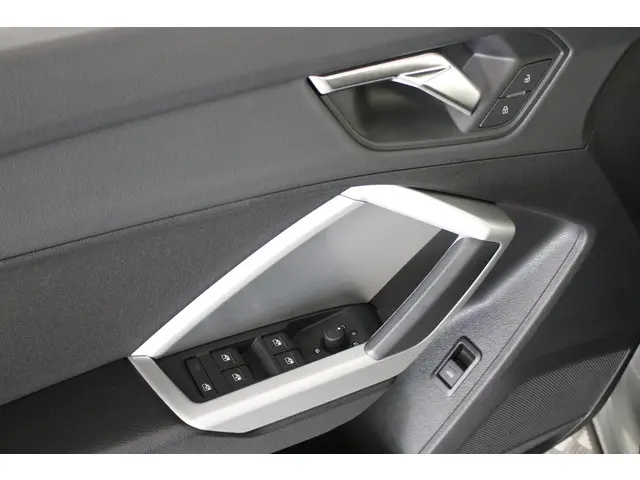 Audi Q3 35 TFSI Pro Line business 2020 Benzine 14