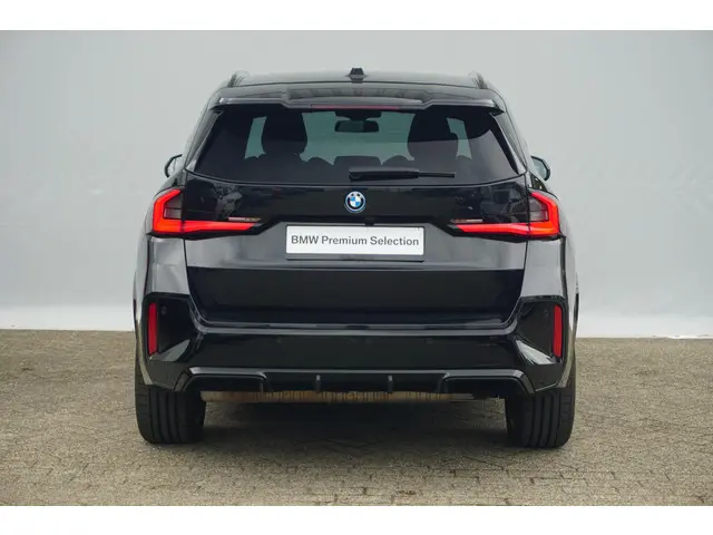 BMW X1 xDrive30e 2022 Hybride Benzine 6