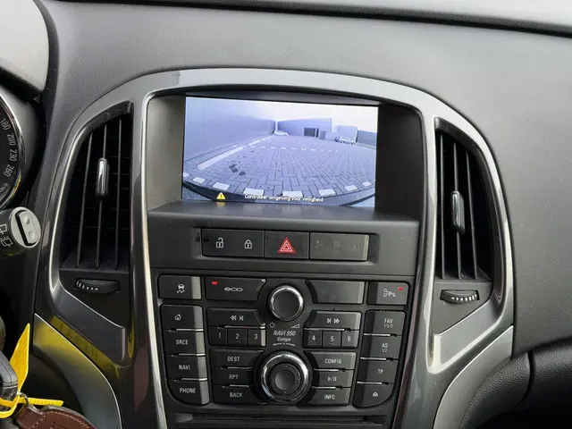 Opel Astra 1.6 Turbo Cosmo 2014 Benzine 32