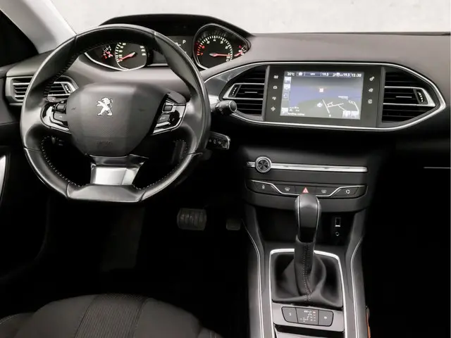 Peugeot 308 1.2 e-THP Sport 2014 Benzine 7