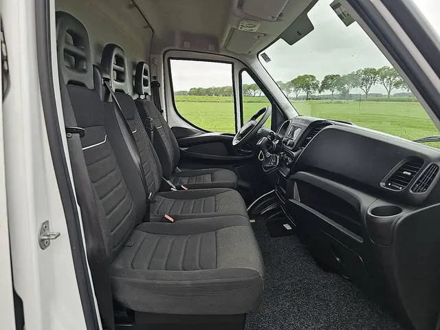 Iveco Daily 35S14 2023 Diesel 7