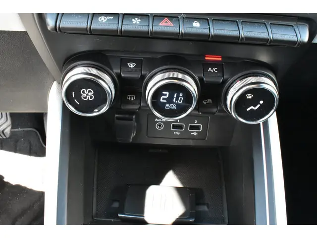 Renault Clio 1.0 TCe 90 Techno 2023 Benzine 17