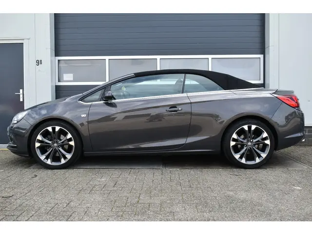 Opel Cascada 2