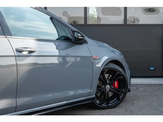 Volkswagen Golf 2.0 TSI GTI TCR 2019 Benzine 31