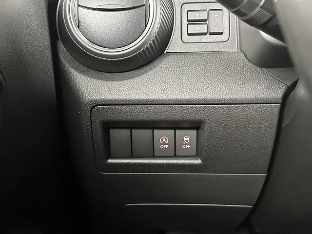 Suzuki Ignis 1.2 Smart Hybrid Select 2022 Benzine 21