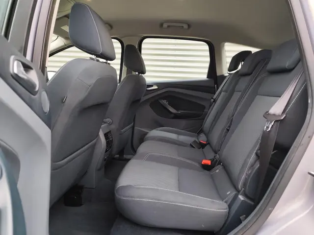 Ford C-MAX 1.6 EcoBoost Titanium 2012 Benzine 19