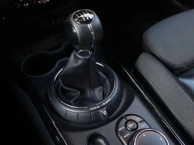 MINI Clubman Cooper 2016 Benzine 16