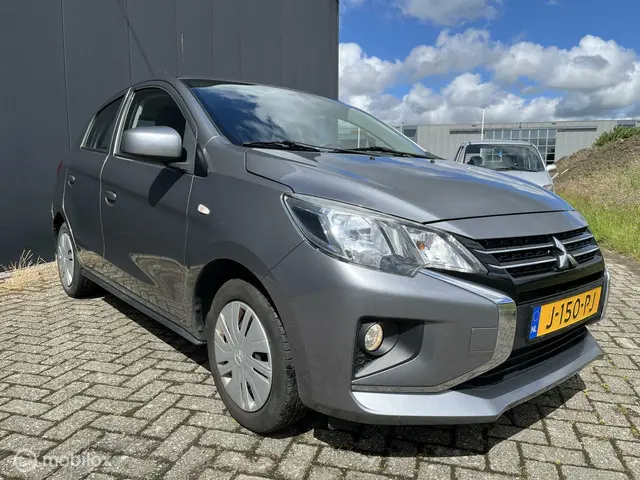 Mitsubishi Space Star 1.0 Cool+ 2020 Benzine 14