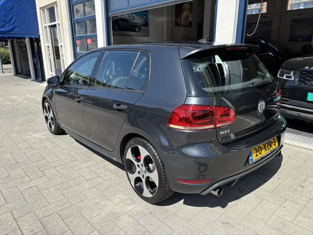 Volkswagen Golf 2.0 GTI 2012 Benzine 3