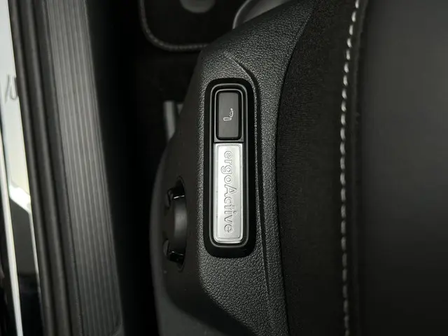 Volkswagen T-Roc 1.5 TSI R-Line Edition 2025 Benzine 22