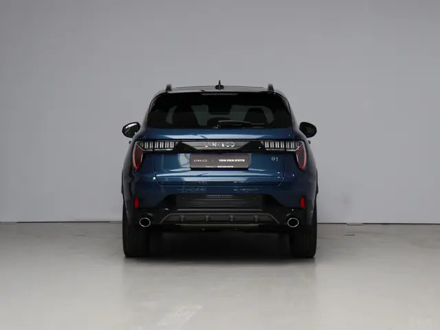 Lynk & Co 01 1.5 2025 Hybride Benzine 24