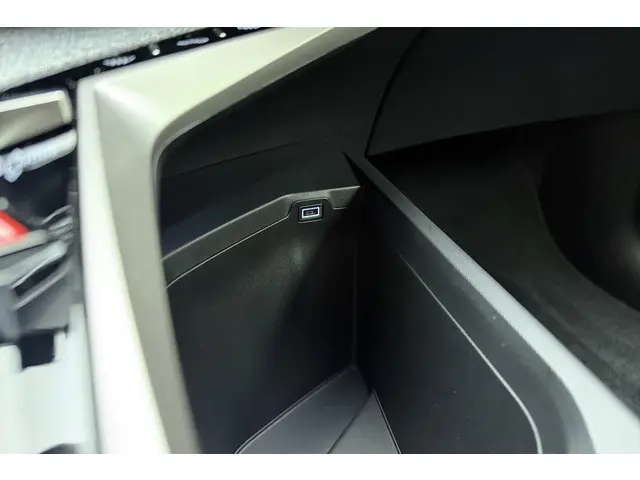 Peugeot 3008 1.2 Hybrid 145 Allure 2025 Hybride Benzine 28