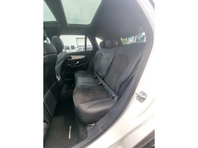 Mercedes-Benz GLC 250 4MATIC Prestige 2017 Benzine 26