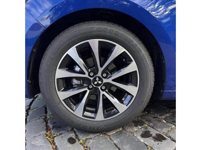 Mitsubishi Colt 1.0T Intense 2024 Benzine 6