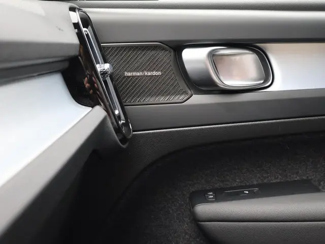 Volvo XC40 2.0 B4 Plus Dark 2025 Benzine 23