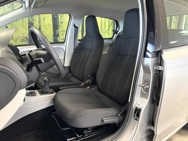 SEAT Mii 1.0 Style Connect 2017 Benzine 10