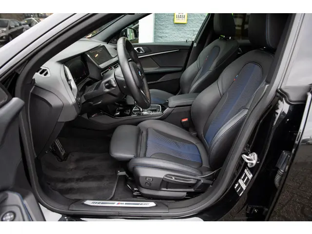 BMW 2 Serie Gran Coupé 218i M Sport 2024 Benzine 12