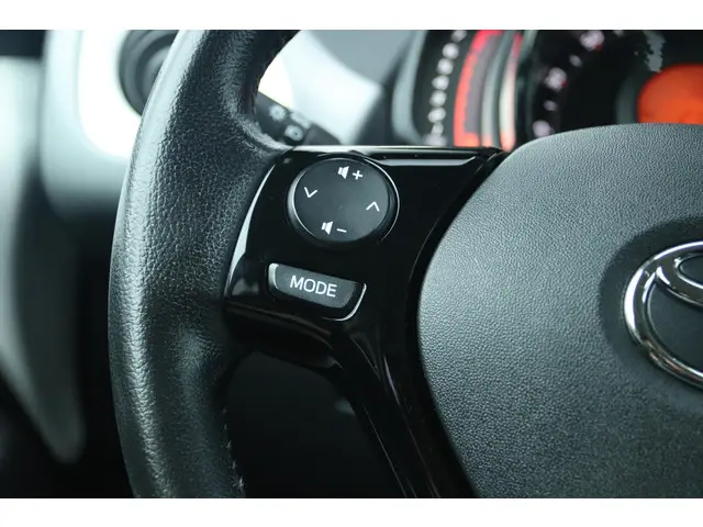 Toyota Aygo 1.0 VVT-I X-CITE 2019 Benzine 19