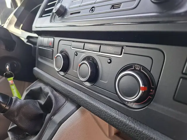Volkswagen Transporter 2.0 TDI 2018 Diesel 11