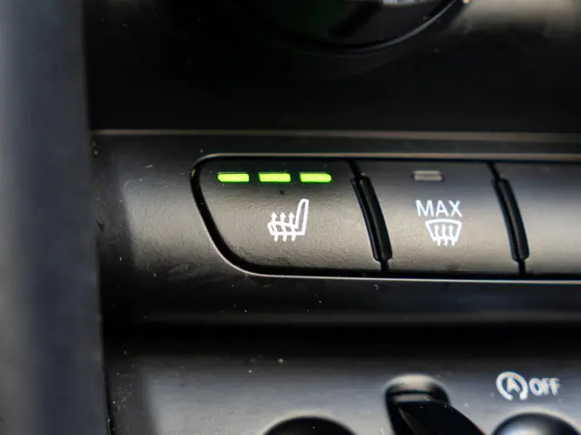 MINI Cooper Cabrio Aut. 2017 Benzine 29