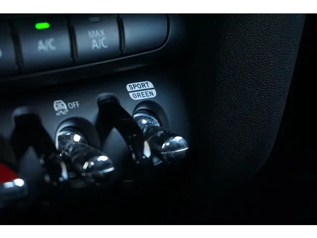MINI 3-Deurs Cooper C 2019 Benzine 13