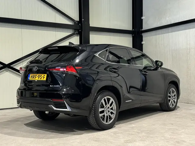 Lexus NX 300h AWD Luxury Line 2019 Hybride Benzine 2
