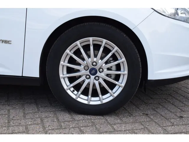 Ford Focus Titanium Electric 2013 Elektrisch 28
