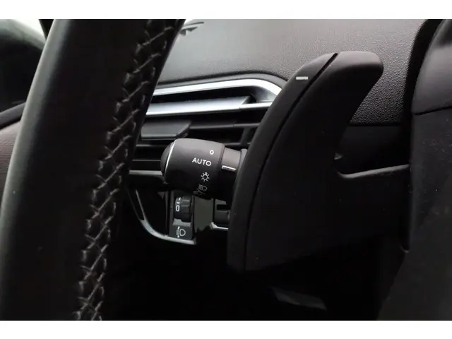 Citroën C4 Picasso 1.6 e-THP Intensive 2015 Benzine 24