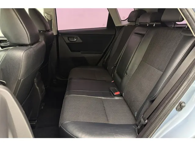 Toyota Auris 1.6 Dynamic 2014 Benzine 17