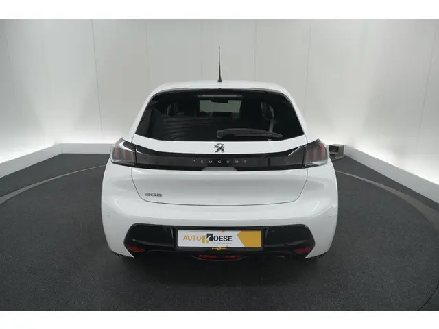 Peugeot 208 PureTech 100 Allure Pack 2023 Benzine 18